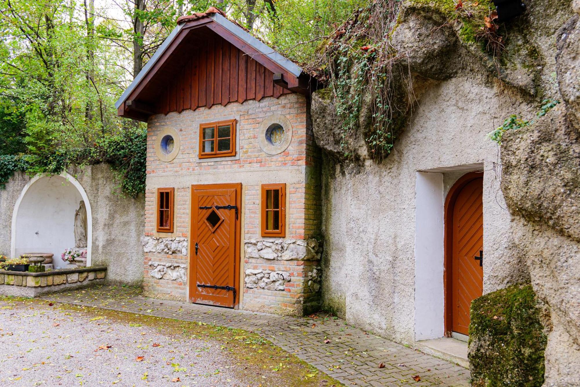 Villa Rose Close To Vienna & Airport Maria Ellend Dış mekan fotoğraf